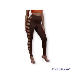 Sexy Leggings skin exposed on the sides